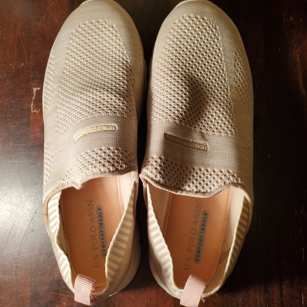 U.S. Polo ASSN. Size 10 comfort shoes